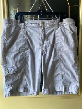 Women’s Tan Cargo Khaki Shorts, size 16.